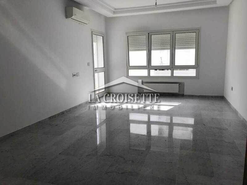 Appartement s+3 à la Soukra 